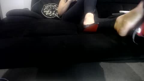 Snapshot of nikkkibabyyyy chatting on 11/16/25, 06:24 Niquita Sparkles online show from 11/16/25, 06:24