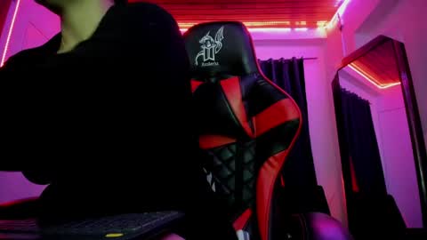   online show from 05/01/26, 10:42