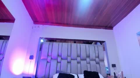     online show from 03/18/26, 11:57