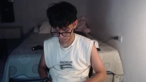 niklaus_wolf online show from 09/18/25, 07:10