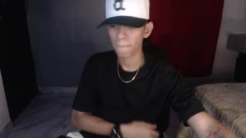 niklaus_wolf online show from 09/22/25, 05:09