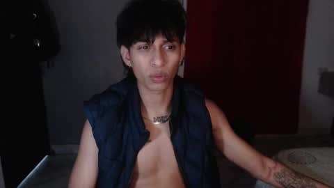 niklaus_wolf online show from 10/13/25, 06:02