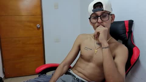 niklaus_wolf online show from 03/21/26, 09:25