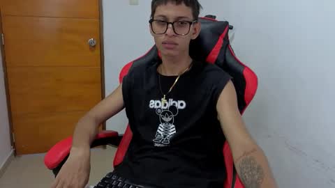 niklaus_wolf online show from 03/23/26, 05:06