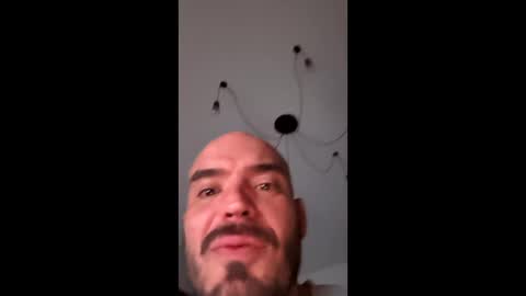 neighbours online show from 11/30/25, 11:31