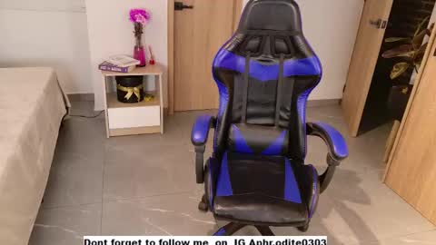 Nicole cam online show from 02/24/25, 08:47