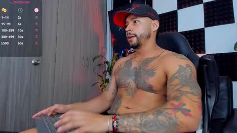 Snapshot of nikolahank1 chatting on 12/18/25, 08:31 Nikola Hank online show from 12/18/25, 08:31