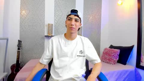    online show from 02/06/25, 07:02