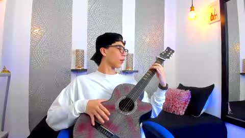    online show from 02/20/25, 07:23