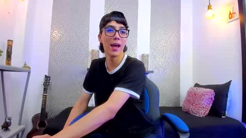    online show from 03/02/25, 09:53