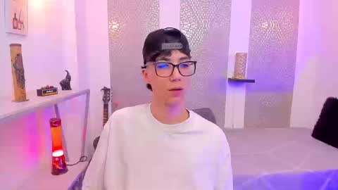    online show from 09/12/25, 04:12