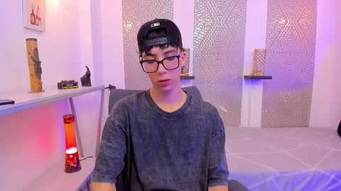    online show from 09/30/25, 04:17