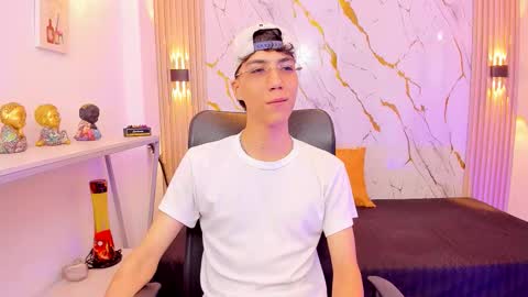 Snapshot of nikolay_gregori chatting on 02/05/26, 04:28 online show from 02/05/26, 04:28