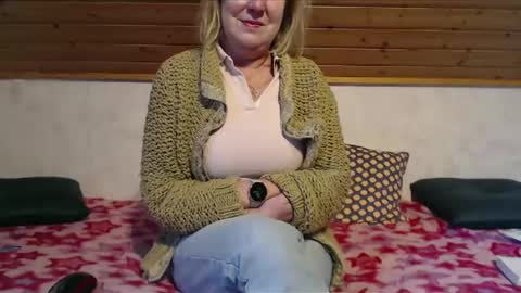 Snapshot of nikole111 chatting on 01/12/25, 12:12 Nikole1 online show from 01/12/25, 12:12