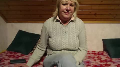 Snapshot of nikole111 chatting on 01/25/25, 03:52 Nikole1 online show from 01/25/25, 03:52