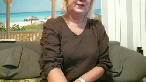 Snapshot of nikole111 chatting on 02/12/25, 08:27 Nikole1 online show from 02/12/25, 08:27