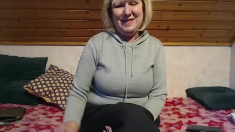 Snapshot of nikole111 chatting on 02/14/25, 03:05 Nikole1 online show from 02/14/25, 03:05