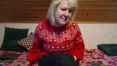 Snapshot of nikole111 chatting on 02/15/25, 10:55 Nikole1 online show from 02/15/25, 10:55