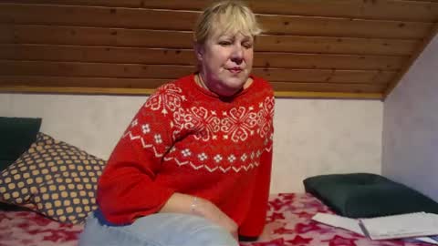 Snapshot of nikole111 chatting on 02/18/25, 03:10 Nikole1 online show from 02/18/25, 03:10