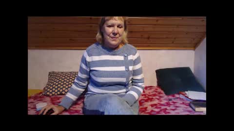 Snapshot of nikole111 chatting on 10/29/25, 11:23 Nikole1 online show from 10/29/25, 11:23