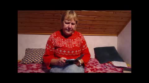 Snapshot of nikole111 chatting on 10/30/25, 09:11 Nikole1 online show from 10/30/25, 09:11