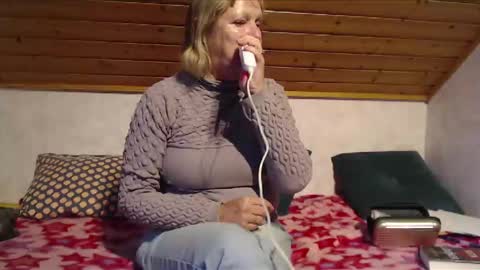 Snapshot of nikole111 chatting on 11/11/25, 10:04 Nikole1 online show from 11/11/25, 10:04