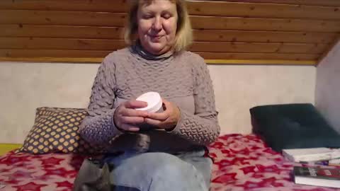 Snapshot of nikole111 chatting on 11/22/25, 11:09 Nikole1 online show from 11/22/25, 11:09