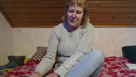 Snapshot of nikole111 chatting on 12/01/25, 10:53 Nikole1 online show from 12/01/25, 10:53