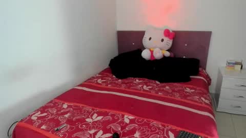 Nikole online show from 11/28/25, 05:21