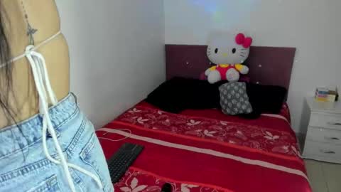 Nikole online show from 12/03/25, 03:58