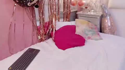 Snapshot of nikolkarter chatting on 06/19/26, 12:09 Nikol Karter online show from 06/19/26, 12:09