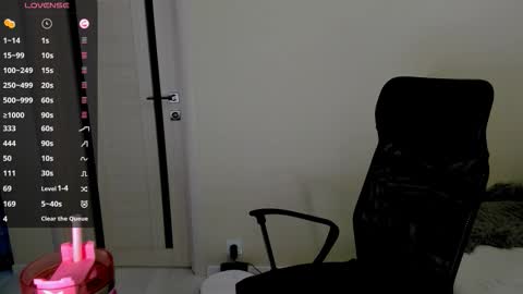      online show from 09/26/25, 05:11