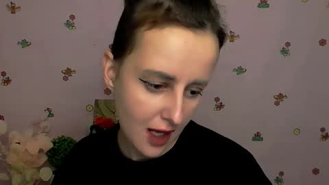 Snapshot of nikolleta_m chatting on 10/17/25, 07:11 Nikolleta online show from 10/17/25, 07:11