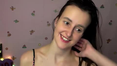 Snapshot of nikolleta_m chatting on 12/04/25, 01:31 Nikolleta online show from 12/04/25, 01:31