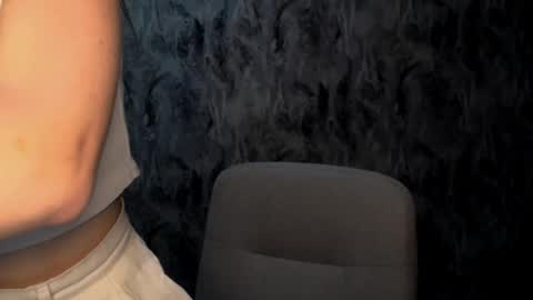 Snapshot of nikonara_ chatting on 07/06/26, 06:21 nikonara_ online show from 07/06/26, 06:21