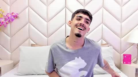 Snapshot of nikostone chatting on 09/20/25, 02:23 Niko Stone online show from 09/20/25, 02:23