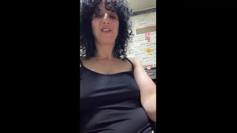 Snapshot of nikpassion123 chatting on 05/19/26, 06:25 nikol online show from 05/19/26, 06:25