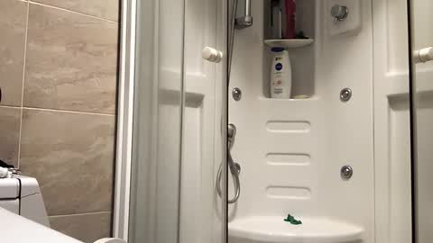 Snapshot of niks1412985 chatting on 12/15/25, 04:28 Niks online show from 12/15/25, 04:28