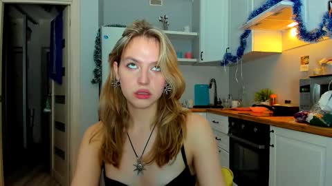 Veronica online show from 01/03/25, 07:18