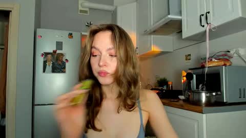 Veronica online show from 02/09/25, 08:22