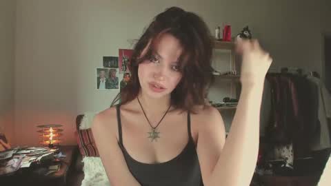 Veronica online show from 05/21/26, 10:22