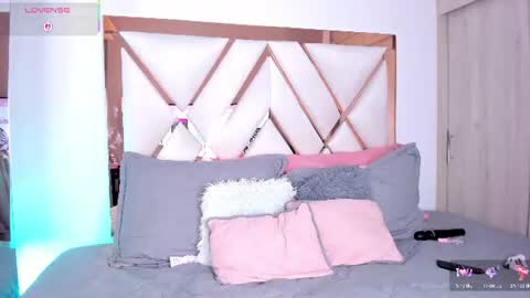 niky_vega1 online show from 06/17/26, 04:26