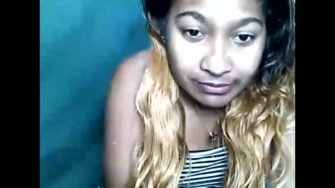nilaina330940 online show from 05/25/26, 04:57