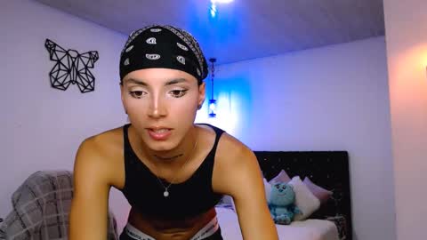 Snapshot of nilam217 chatting on 02/21/25, 02:28 Nilam online show from 02/21/25, 02:28