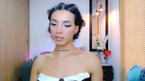 Snapshot of nilam217 chatting on 03/06/25, 08:48 Nilam online show from 03/06/25, 08:48