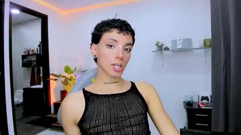 Snapshot of nilam217 chatting on 09/09/25, 11:04 Nilam online show from 09/09/25, 11:04