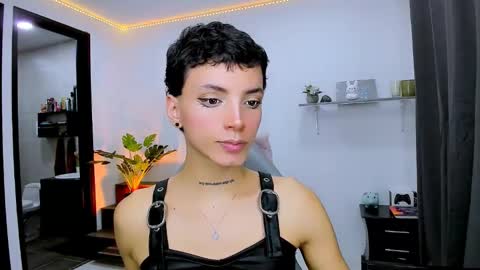 Snapshot of nilam217 chatting on 09/11/25, 01:28 Nilam online show from 09/11/25, 01:28