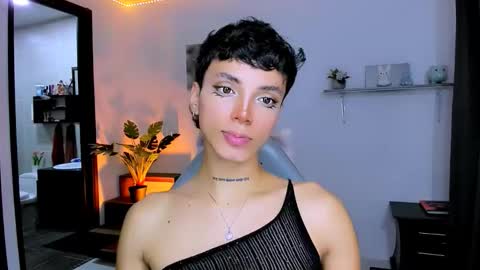 Snapshot of nilam217 chatting on 10/12/25, 12:31 Nilam online show from 10/12/25, 12:31