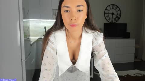 Bella online show from 02/28/25, 02:42