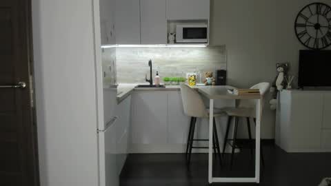 Bella online show from 02/05/26, 04:11